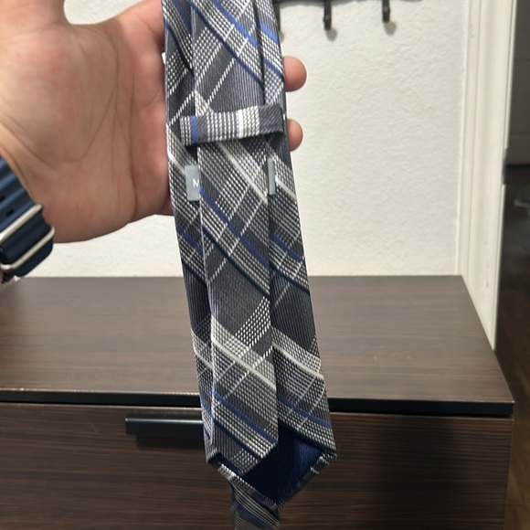 Michael Kors tie - Picture 2 of 2